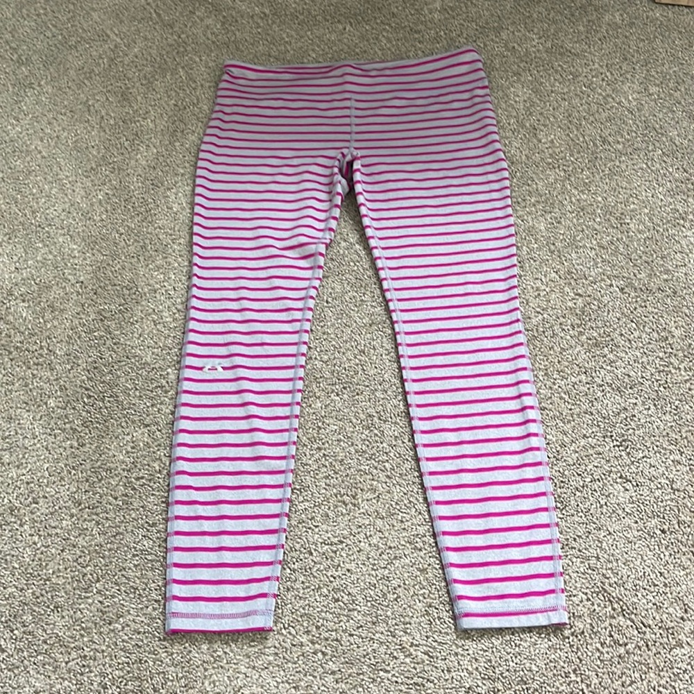 NWOT Under Armor Heat Gear Leggings